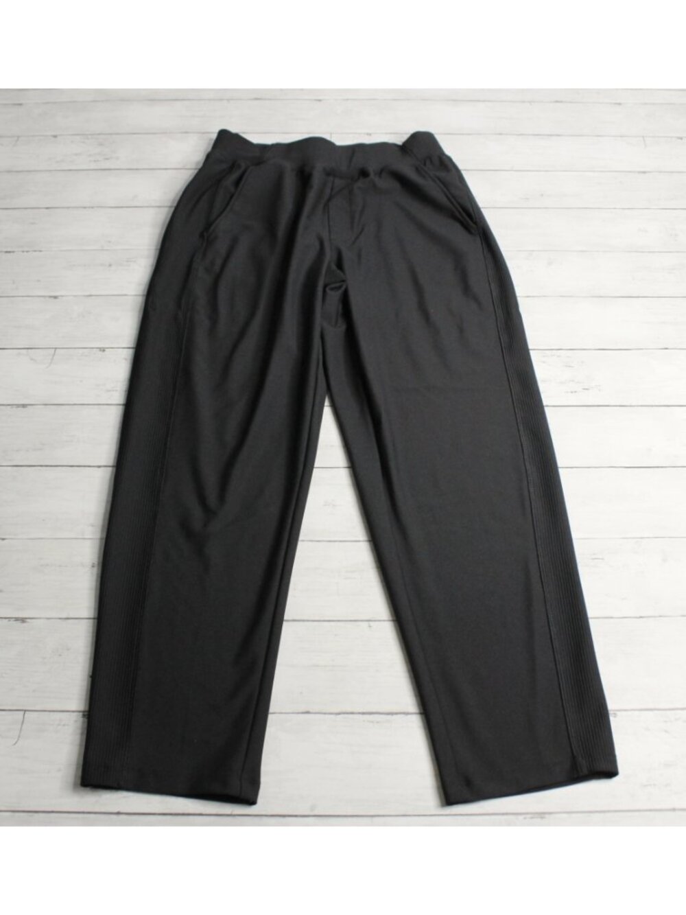 Old Navy Women's Black Activewear Pants Size M Powersoft Go Dry - Picture 2 of 6